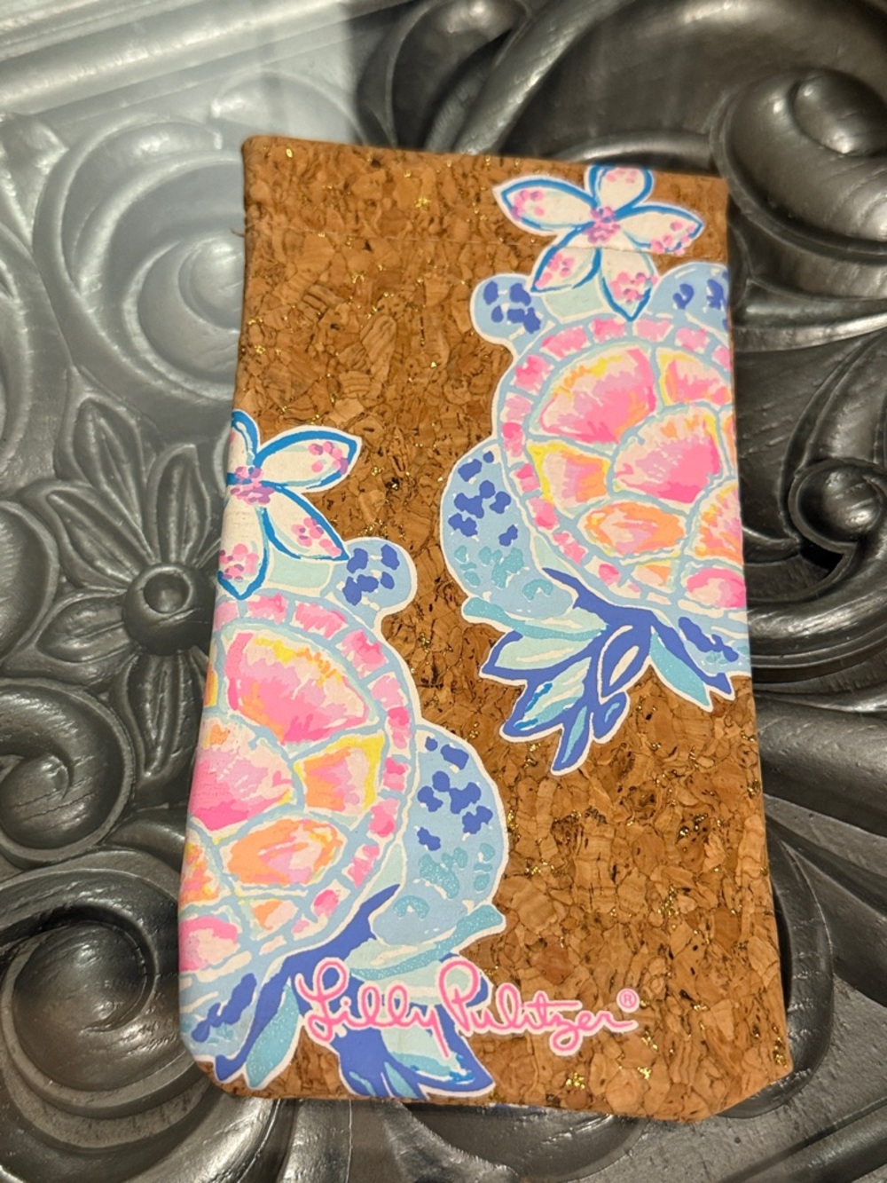 Lilly Pulitzer Sea Glass Rainforest Retreat Cork Sunglasses Pouch Turtles